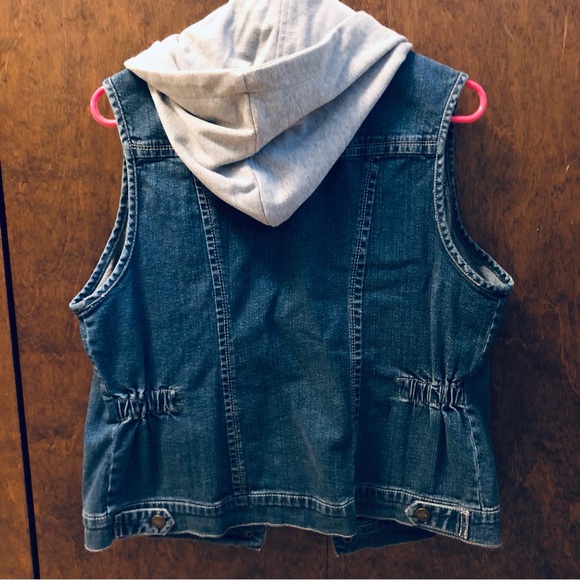 Denim Vest - Picture 5 of 9